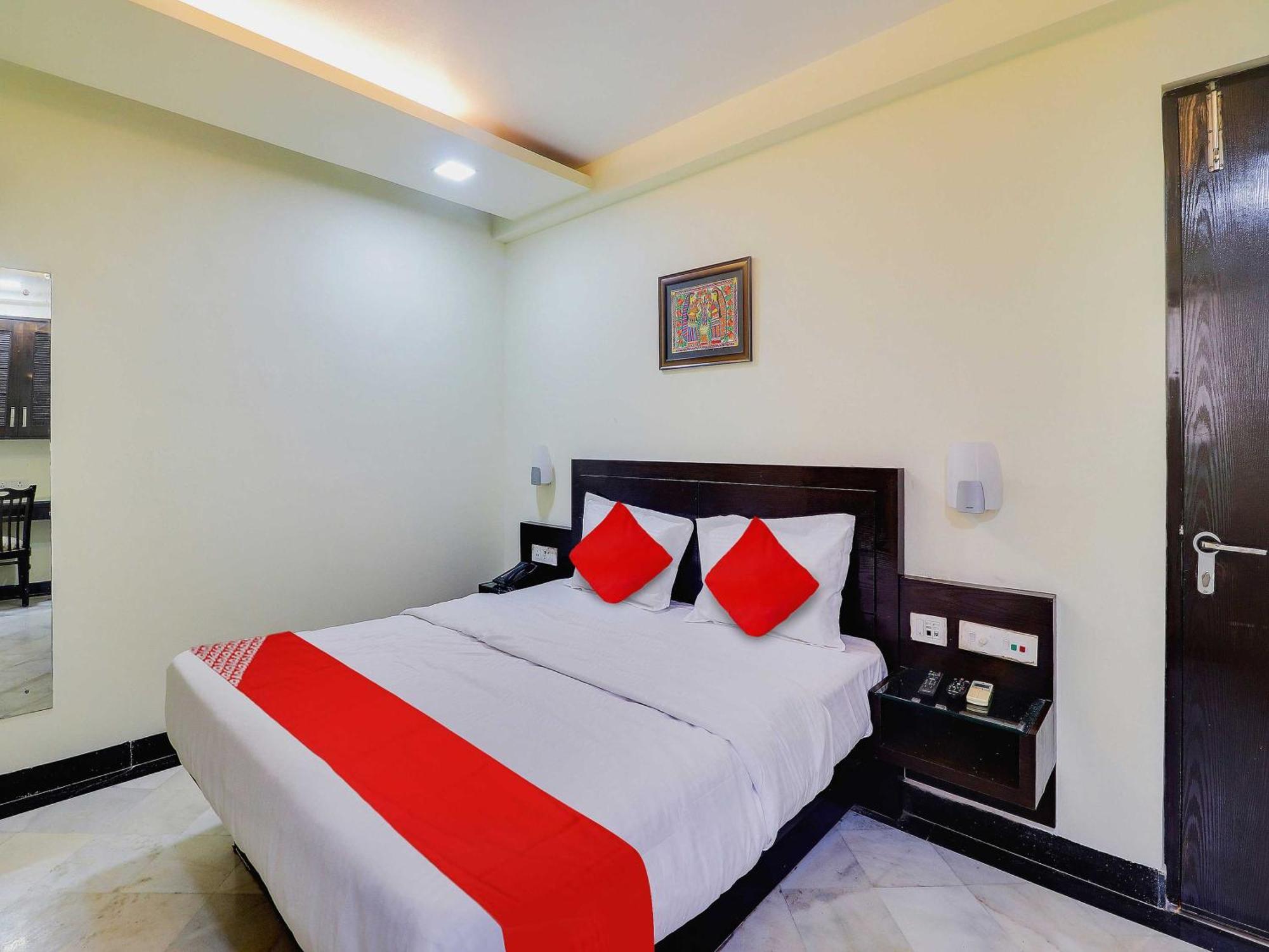 Oyo Flagship Hotel Rudra Palace Agra  Exterior photo