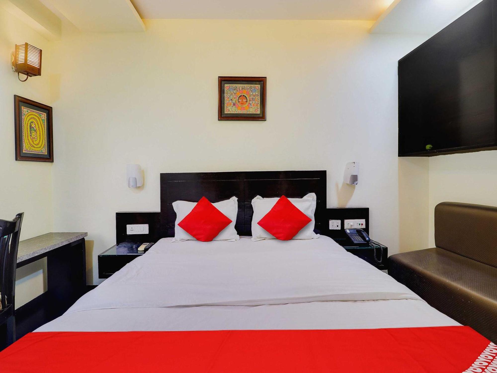 Oyo Flagship Hotel Rudra Palace Agra  Exterior photo