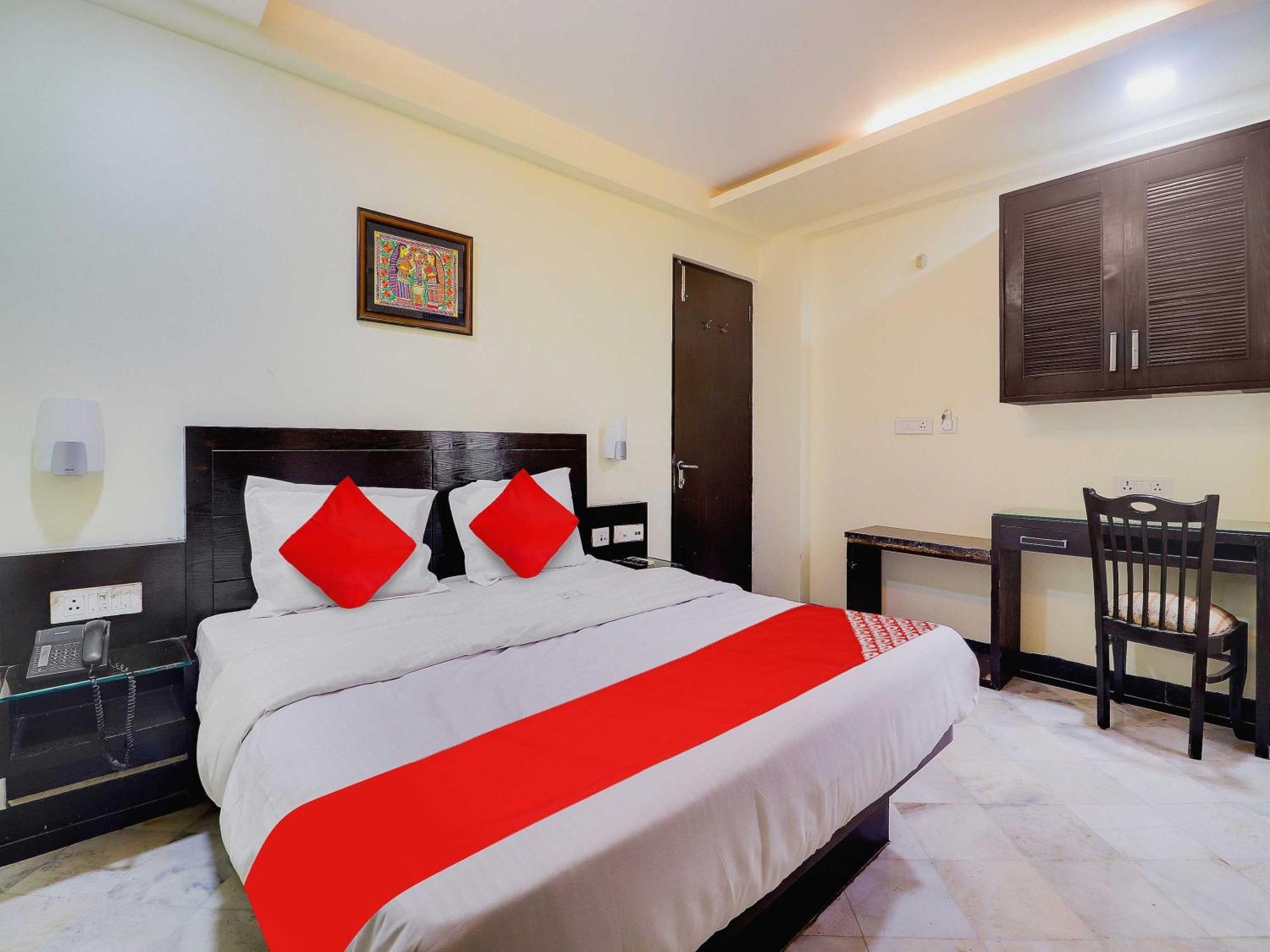 Oyo Flagship Hotel Rudra Palace Agra  Exterior photo