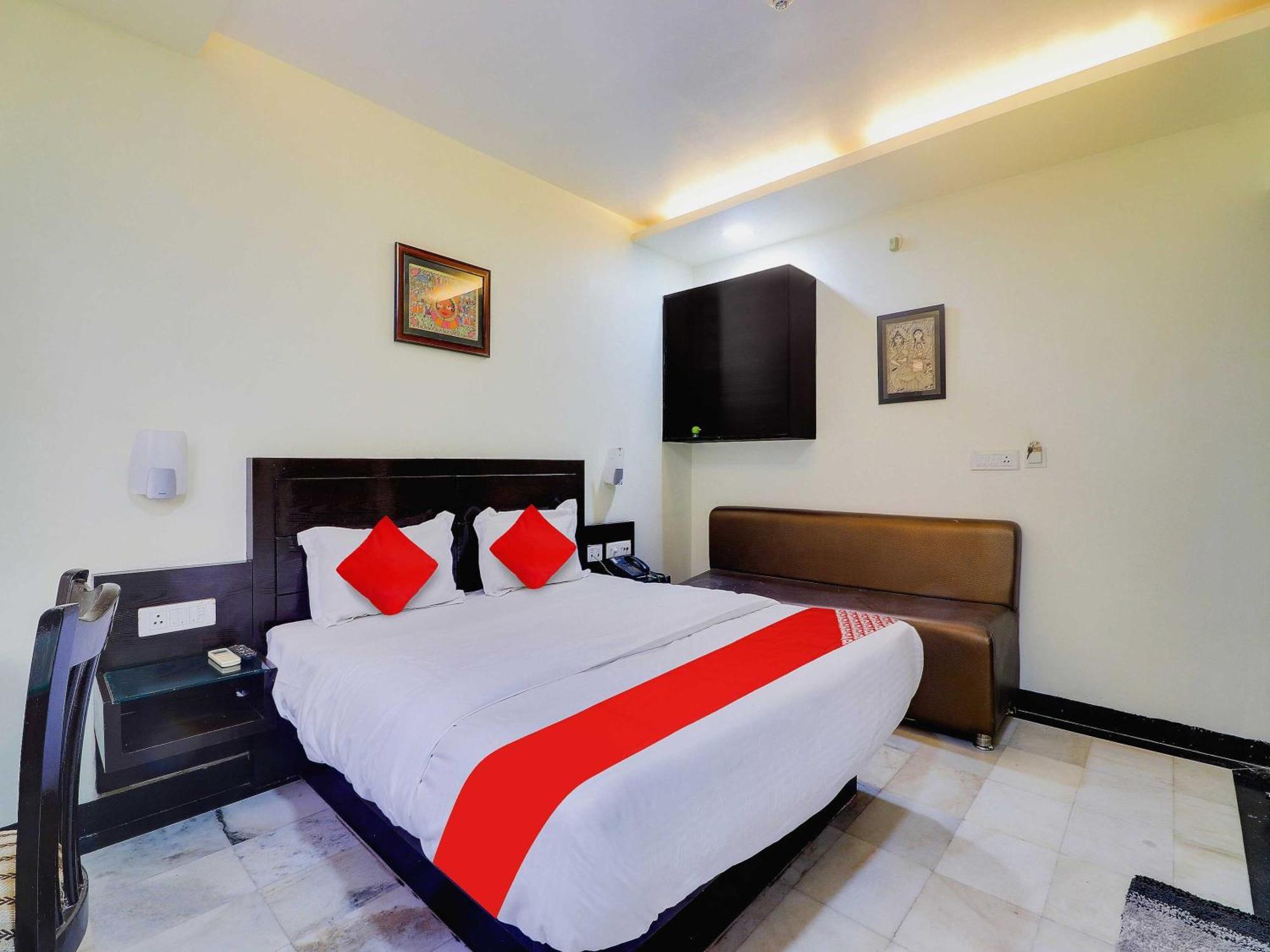 Oyo Flagship Hotel Rudra Palace Agra  Exterior photo