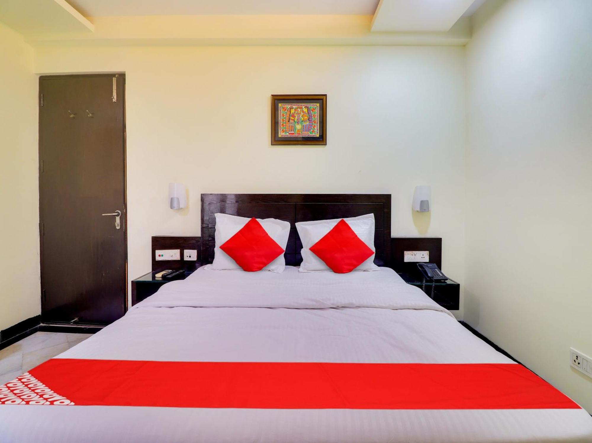 Oyo Flagship Hotel Rudra Palace Agra  Exterior photo