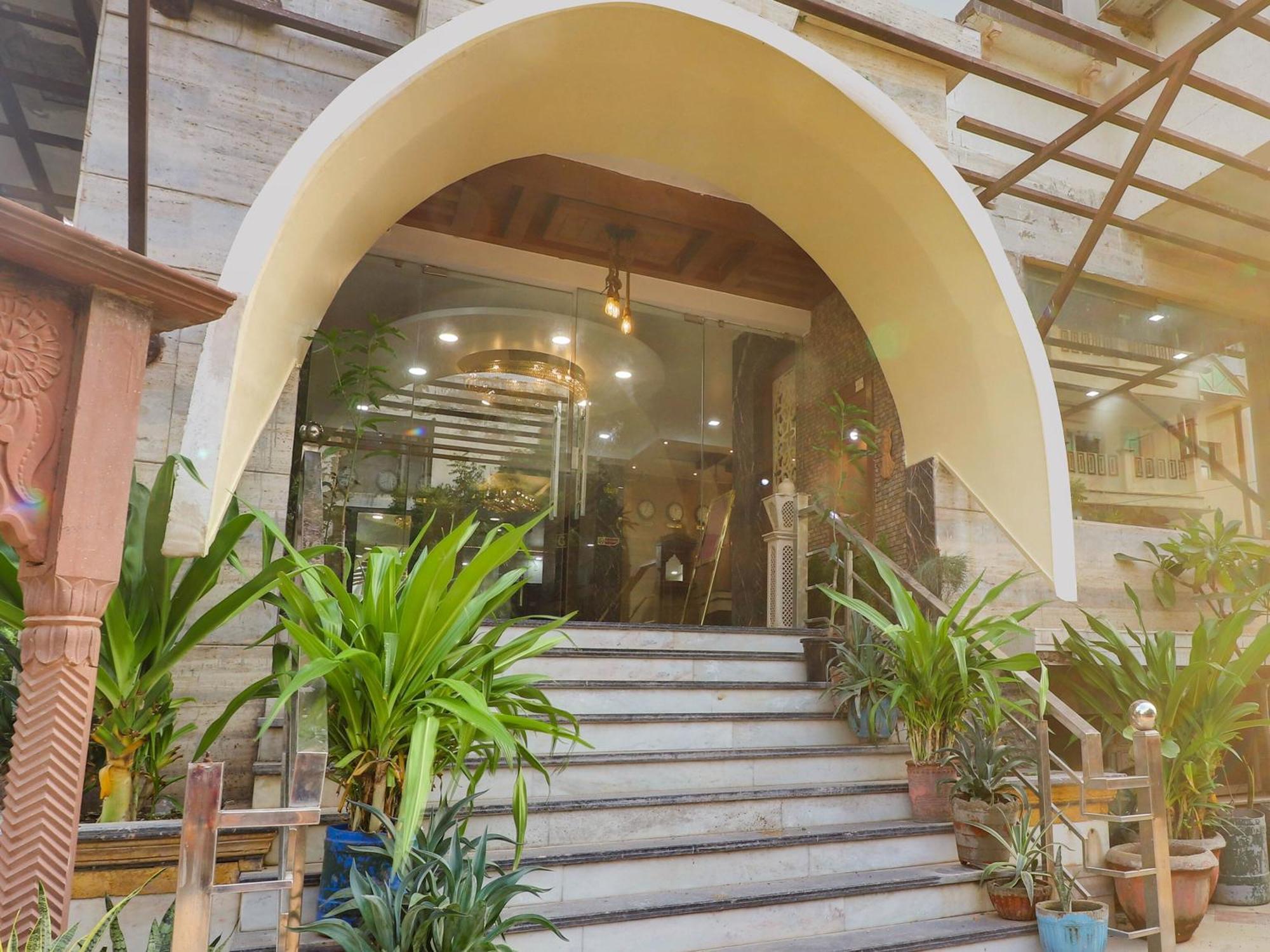Oyo Flagship Hotel Rudra Palace Agra  Exterior photo