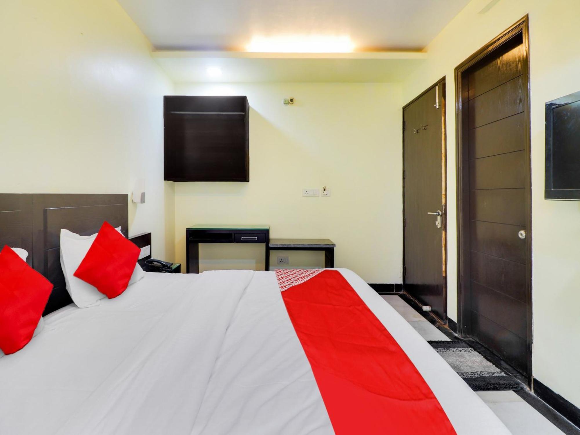 Oyo Flagship Hotel Rudra Palace Agra  Exterior photo